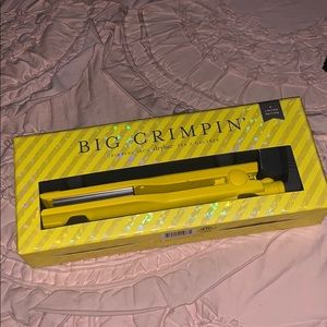 BRAND NEW DryBar “Big Crimpin” Crimping Iron